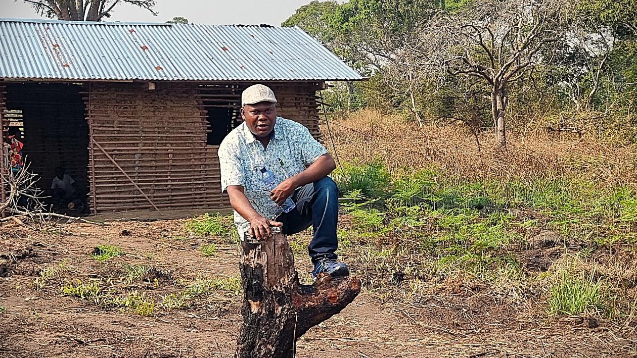 Dr. Albert Kikalulu