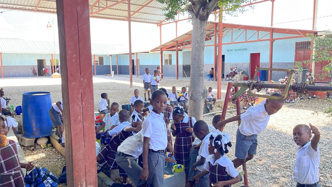 Schulkinder in Croix-des-Bouquets